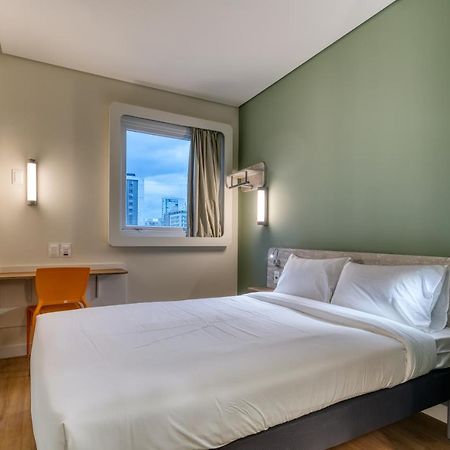 Ibis Budget Bh Savassi เบโลโอรีซอนชี ภายนอก รูปภาพ