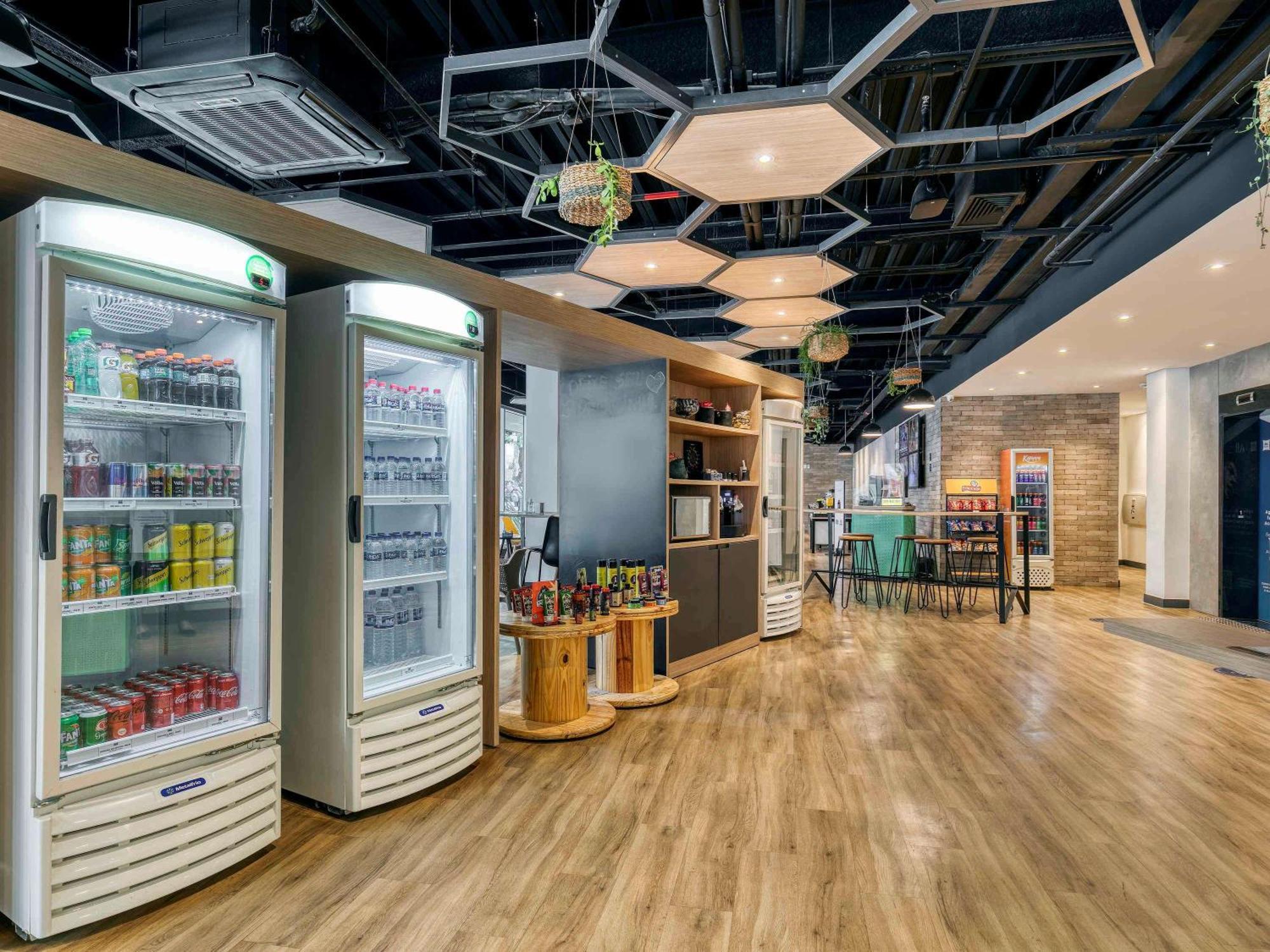 Ibis Budget Bh Savassi เบโลโอรีซอนชี ภายนอก รูปภาพ
