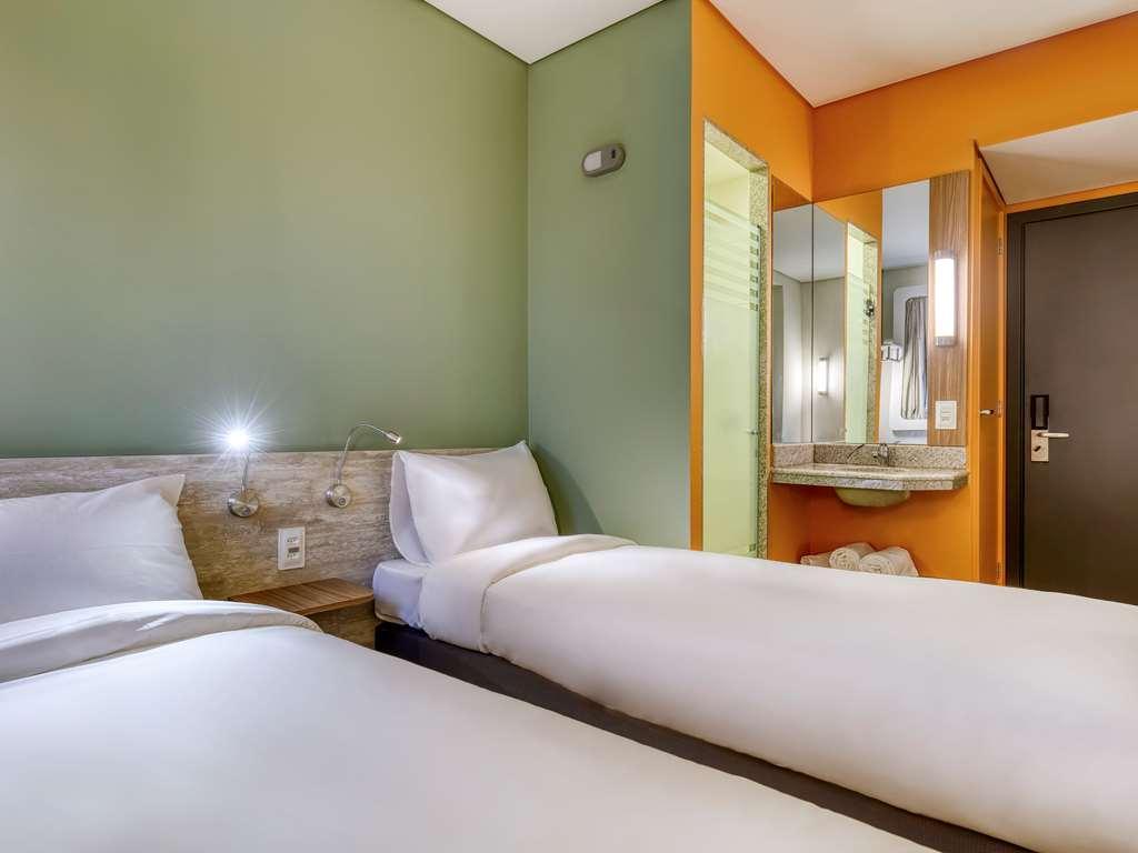 Ibis Budget Bh Savassi เบโลโอรีซอนชี ภายนอก รูปภาพ