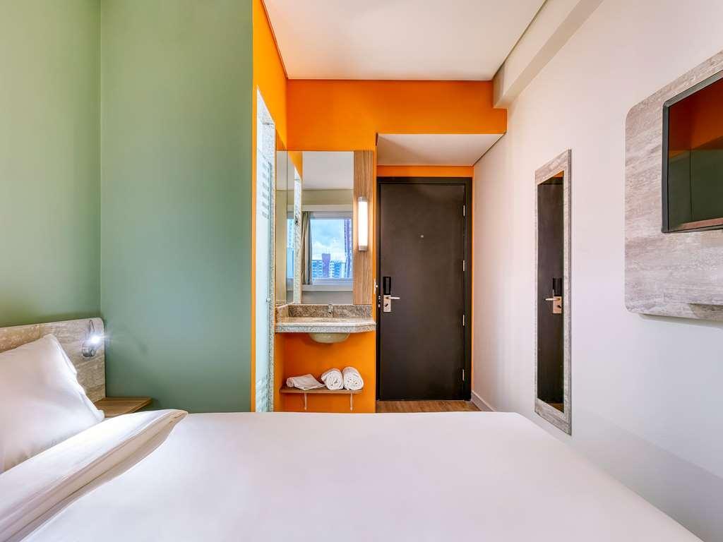 Ibis Budget Bh Savassi เบโลโอรีซอนชี ภายนอก รูปภาพ